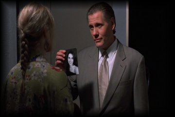 Simon searches for Amanda Clarke